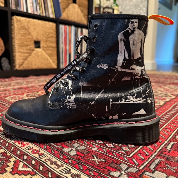 Dr. Martens (Doc Martens) - Sex Pistols "I Wanna Be Me" Black Boots (Size 6 US) - Picture 3 of 9